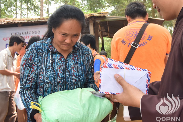 Quỹ Đạo Phật Ngày Nay: Tổng kết chương trình “Trao tặng yêu thương” đợt 2  tại hồ  Dầu Tiếng Tây Ninh (C100)