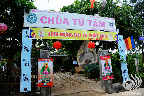 Quỹ Đạo Phật Ngày Nay: Lễ khánh thành “Nhịp cầu yêu thương” và Trao tặng yêu thương cho người khiếm thị, nạn nhân chất độc da cam &amp; Học sinh tại Đắk Lắk (C72d &amp; C107)