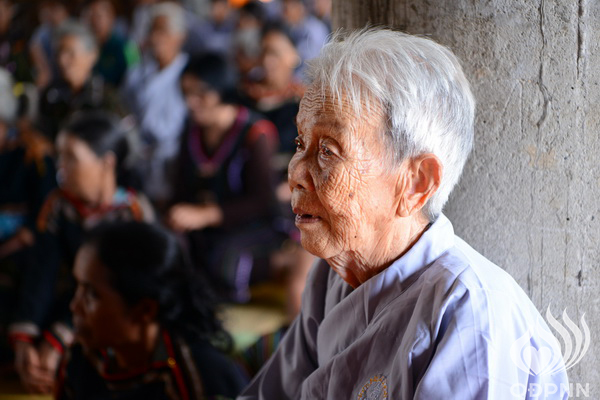Quỹ Đạo Phật Ngày Nay: Lễ khánh thành “Nhịp cầu yêu thương” và Trao tặng yêu thương cho người khiếm thị, nạn nhân chất độc da cam &amp; Học sinh tại Đắk Lắk (C72d &amp; C107)