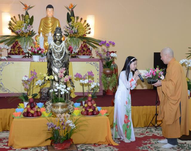 Pháp hội Quán Thế Âm và Lễ hoa đăng tại Niệm Phật Đường Fremont,California (Hoa Kỳ)