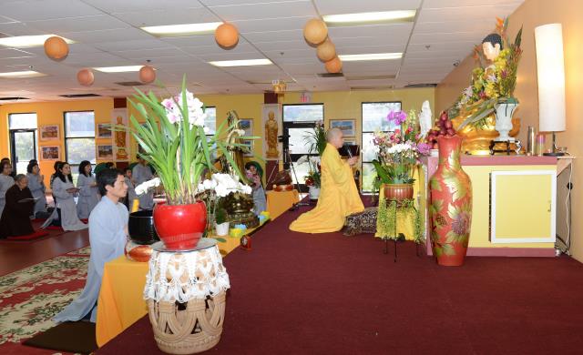 Pháp hội Quán Thế Âm và Lễ hoa đăng tại Niệm Phật Đường Fremont,California (Hoa Kỳ)