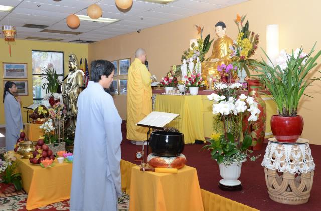 Pháp hội Quán Thế Âm và Lễ hoa đăng tại Niệm Phật Đường Fremont,California (Hoa Kỳ)