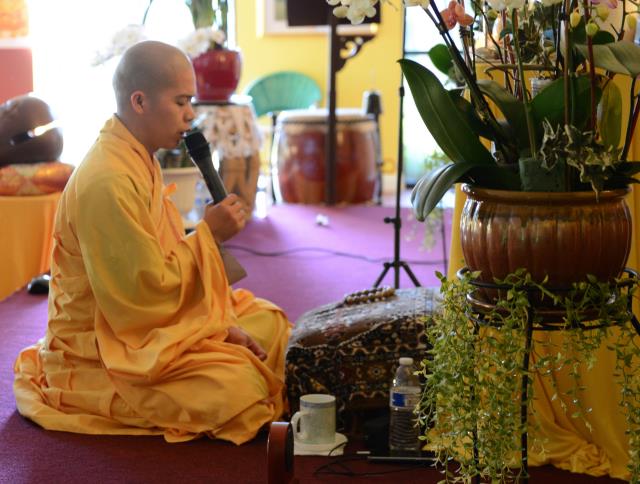 Pháp hội Quán Thế Âm và Lễ hoa đăng tại Niệm Phật Đường Fremont,California (Hoa Kỳ)