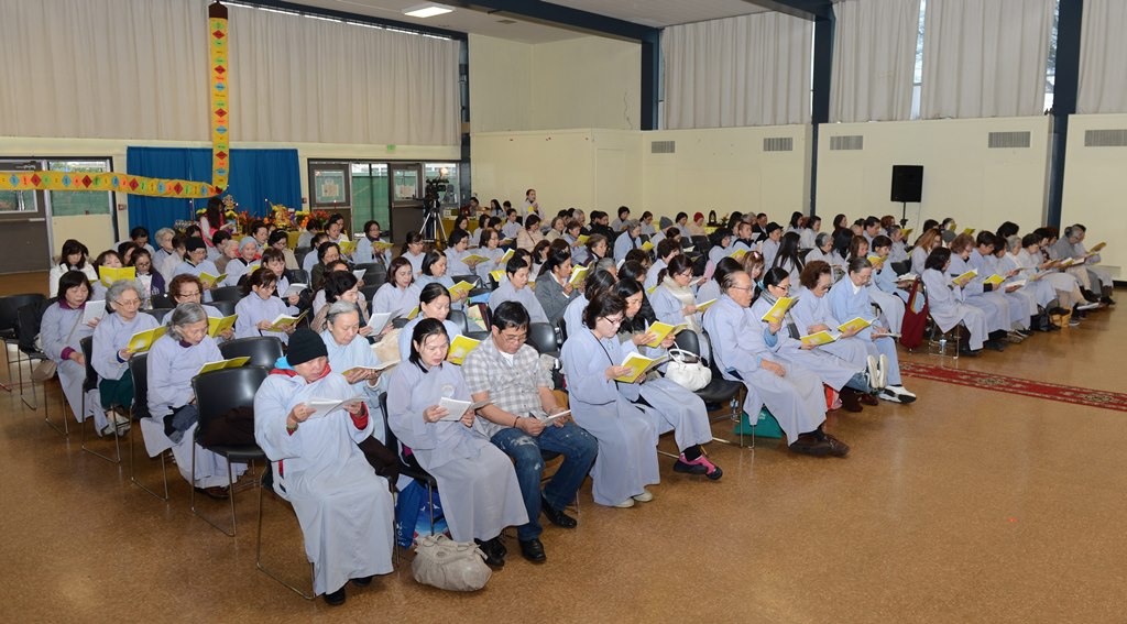 Pháp hội dược sư năm 2017 tại thành phố San Jose (Hoa Kỳ)