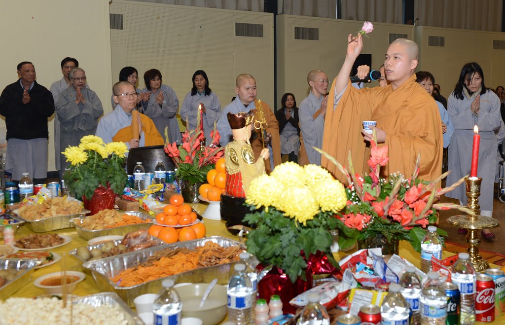 Pháp hội dược sư năm 2017 tại thành phố San Jose (Hoa Kỳ)