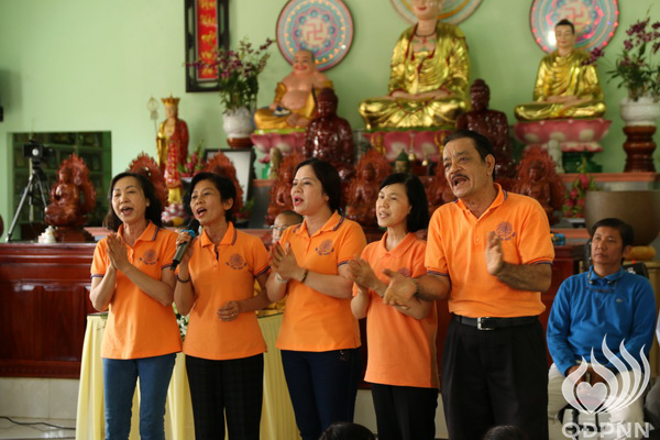 Quỹ Đạo Phật Ngày Nay - Tổng Kết Chương Trình Trao Quà Từ Thiện Và Trao Tặng Học Bổng Cho Học Sinh Nghèo Vượt Khó C101