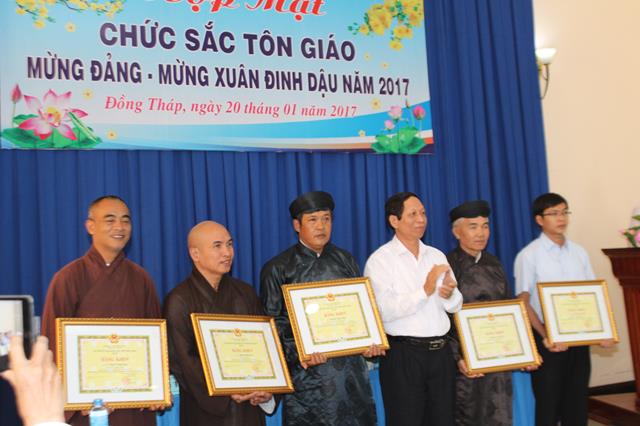 Phật giáo Đồng Tháp chúc tết Chính quyền tỉnh