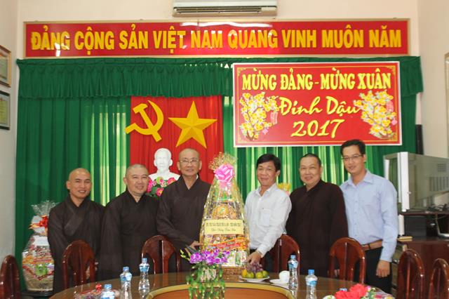 Phật giáo Đồng Tháp chúc tết Chính quyền tỉnh