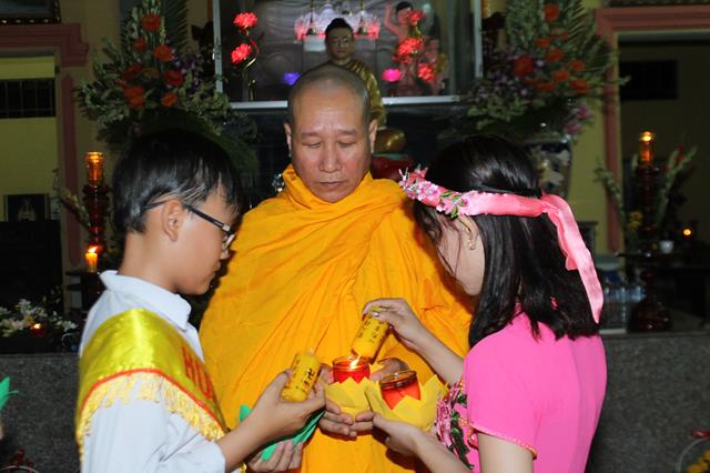Đồng Tháp: Chùa An Khánh đêm hội hoa đăng Dược Sư