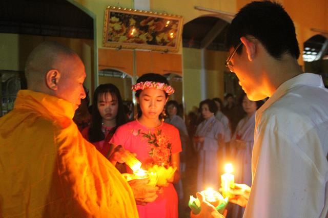 Đồng Tháp: Chùa An Khánh đêm hội hoa đăng Dược Sư