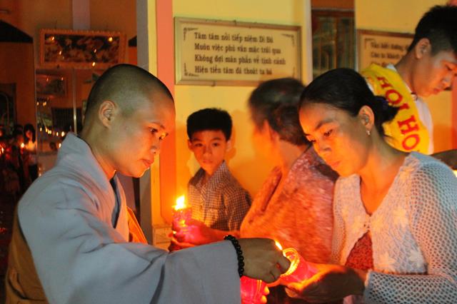 Đồng Tháp: Chùa An Khánh đêm hội hoa đăng Dược Sư