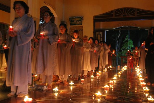 Đồng Tháp: Chùa An Khánh đêm hội hoa đăng Dược Sư