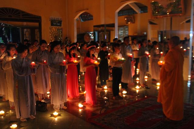 Đồng Tháp: Chùa An Khánh đêm hội hoa đăng Dược Sư