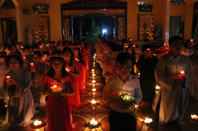 Đồng Tháp: Chùa An Khánh đêm hội hoa đăng Dược Sư
