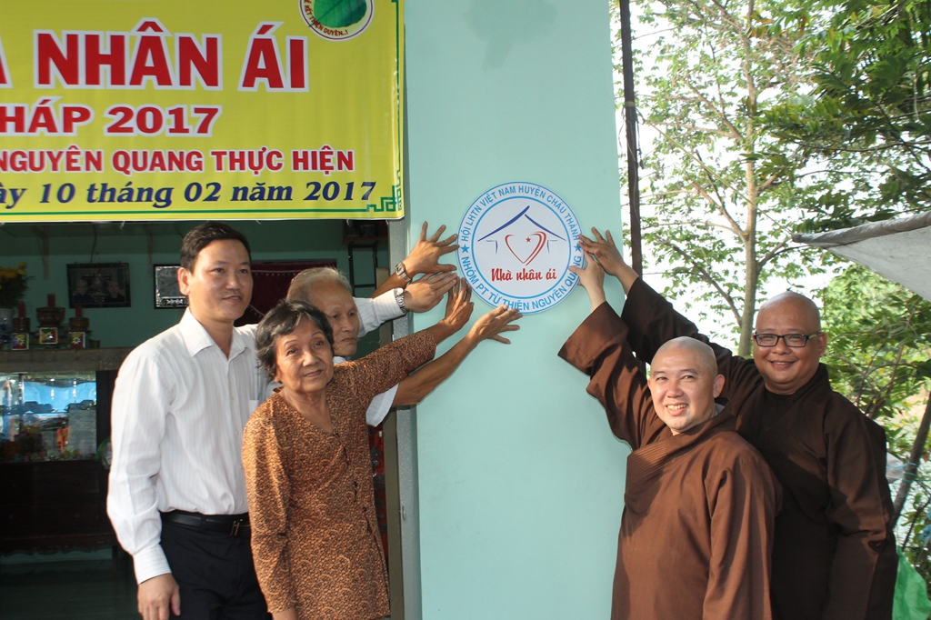 Sa Đéc: Bàn giao nhà nhân ái tại Đồng Tháp