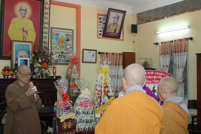 TP.Hồ Chí Minh: Phân ban Ni giới Trung Ương chúc tết lãnh đạo GHPGVN và các cấp chính quyền