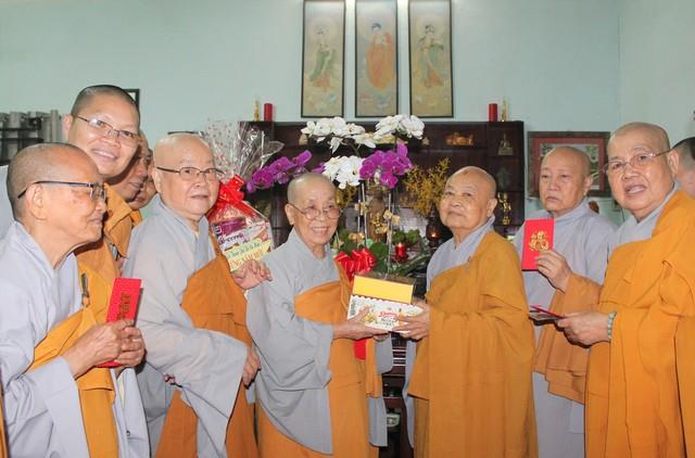 TP.Hồ Chí Minh: Phân ban Ni giới Trung Ương chúc tết lãnh đạo GHPGVN và các cấp chính quyền