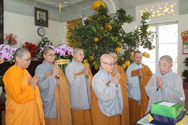 TP.Hồ Chí Minh: Phân ban Ni giới Trung Ương chúc tết lãnh đạo GHPGVN và các cấp chính quyền