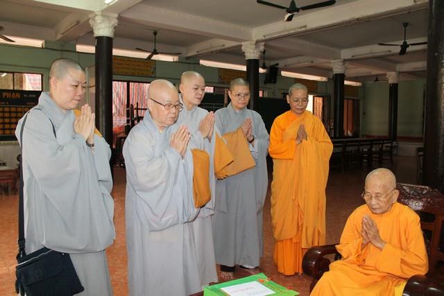 TP.Hồ Chí Minh: Phân ban Ni giới Trung Ương chúc tết lãnh đạo GHPGVN và các cấp chính quyền