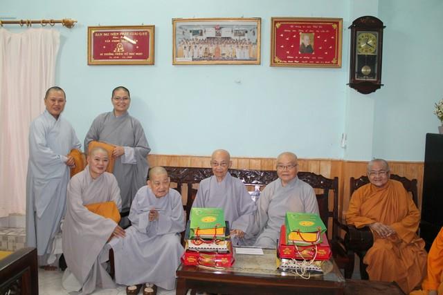 TP.Hồ Chí Minh: Phân ban Ni giới Trung Ương chúc tết lãnh đạo GHPGVN và các cấp chính quyền