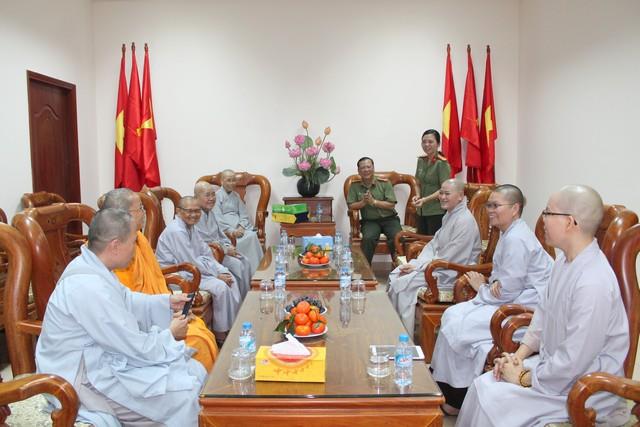 TP.Hồ Chí Minh: Phân ban Ni giới Trung Ương chúc tết lãnh đạo GHPGVN và các cấp chính quyền