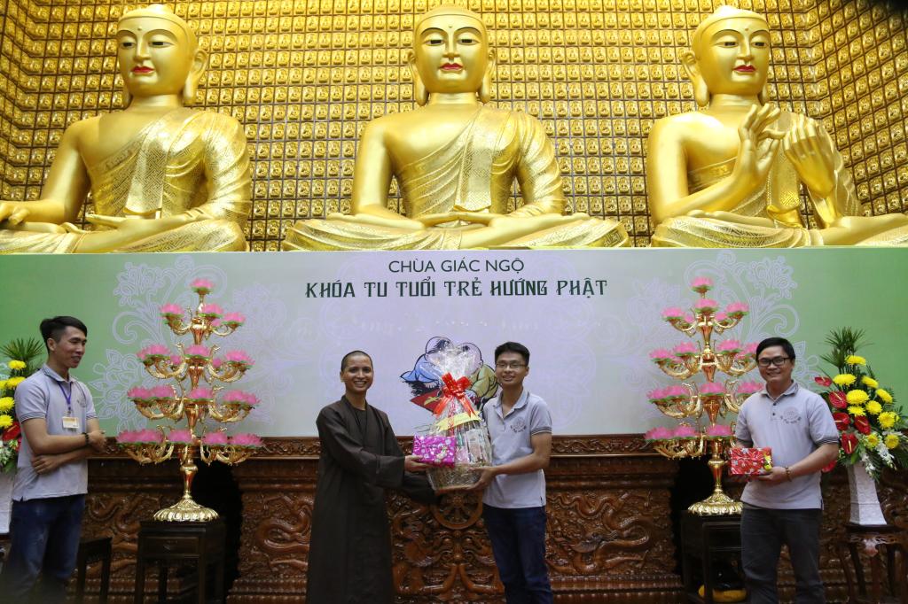 Chùa Giác Ngộ: Khóa tu ‘’Tuổi Trẻ Hướng Phật’’ lần thứ 9