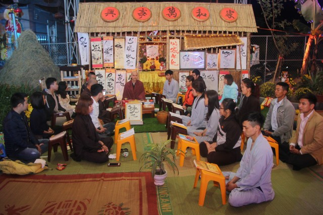Thái Bình: Chùm ảnh không khí vui Tết xuân Đinh Dậu - chùa Từ Xuyên