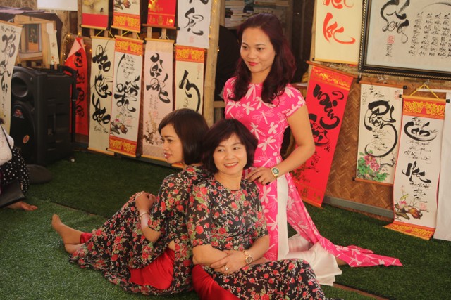 Thái Bình: Chùm ảnh không khí vui Tết xuân Đinh Dậu - chùa Từ Xuyên