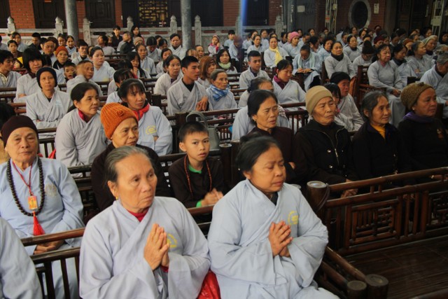 Thái Bình: Gần 100 người khuyết tật về chùa Từ Xuyên dự khóa tu