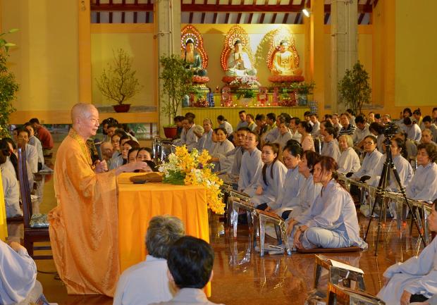 HT. Thích Trí Quảng thuyết giảng tại Việt Nam Quốc Tự