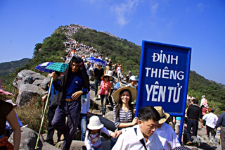 Những điều linh thiêng kỳ lạ ở Hòn Ngọc- Mắt Rồng Và Vườn Tháp Huệ Quang Yên Tử.