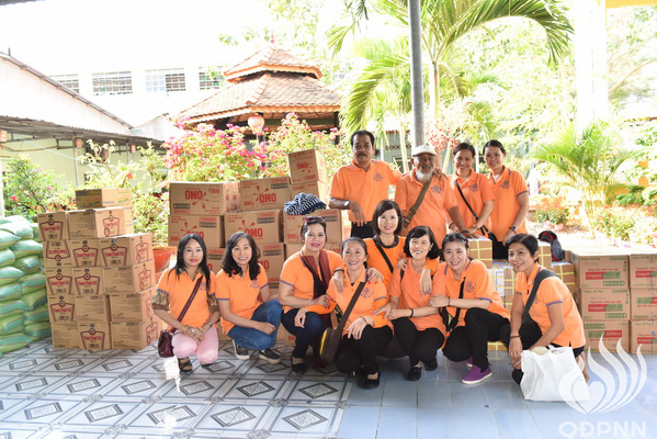 Quỹ Đạo Phật Ngày Nay - Tổng Kết Chương Trình Trao Quà Từ Thiện Và Trao Tặng Học Bổng Cho Học Sinh Nghèo Vượt Khó C101