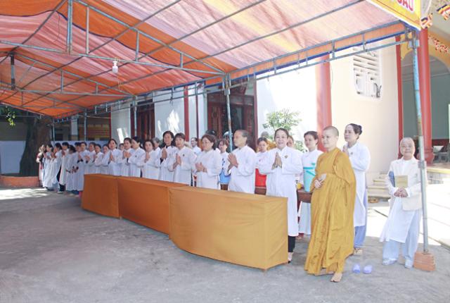 Sinh Hoạt Ngày Đầu Khoá Tu Ni Giới Khất Sĩ Lần Thứ 26