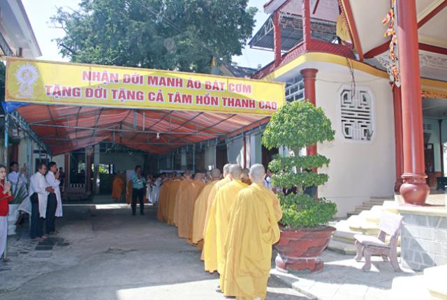 Sinh Hoạt Ngày Đầu Khoá Tu Ni Giới Khất Sĩ Lần Thứ 26