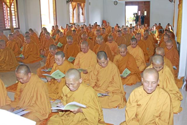 Sinh Hoạt Ngày Đầu Khoá Tu Ni Giới Khất Sĩ Lần Thứ 26