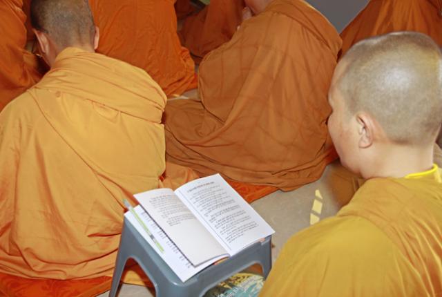 Sinh Hoạt Ngày Đầu Khoá Tu Ni Giới Khất Sĩ Lần Thứ 26