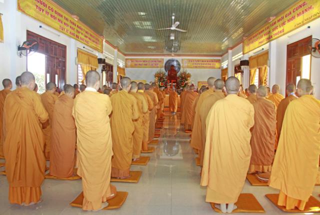 Sinh Hoạt Ngày Đầu Khoá Tu Ni Giới Khất Sĩ Lần Thứ 26