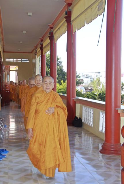 Sinh Hoạt Ngày Đầu Khoá Tu Ni Giới Khất Sĩ Lần Thứ 26