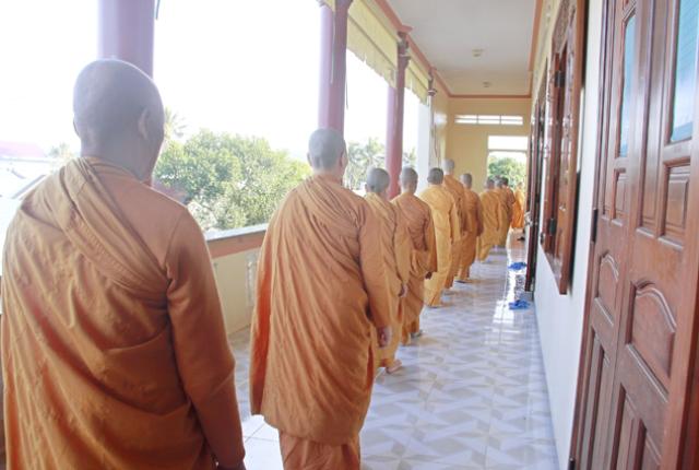 Sinh Hoạt Ngày Đầu Khoá Tu Ni Giới Khất Sĩ Lần Thứ 26