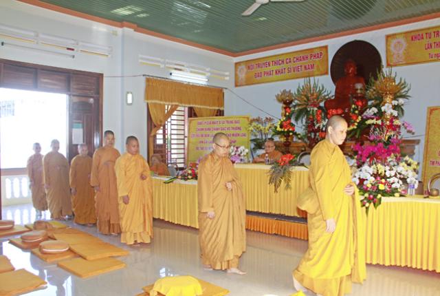 Sinh Hoạt Ngày Đầu Khoá Tu Ni Giới Khất Sĩ Lần Thứ 26