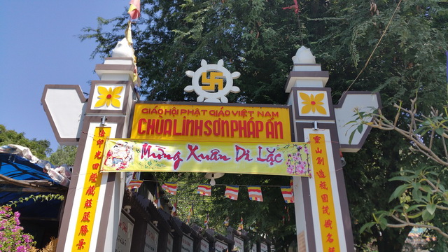 Lễ an vị tôn tượng Đức Bổn sư tại chùa Linh Sơn Pháp Ấn.