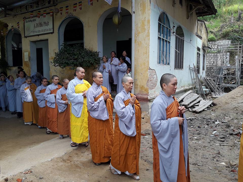 Lễ an vị tôn tượng Đức Bổn sư tại chùa Linh Sơn Pháp Ấn.