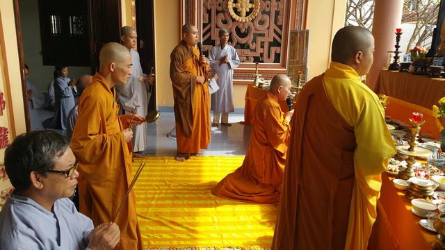 Tết Nguyên Tiêu và lễ cầu an đầu năm tại chùa Đức Hòa.