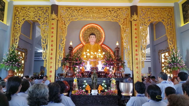 Lễ an vị tôn tượng Đức Bổn sư tại chùa Linh Sơn Pháp Ấn.