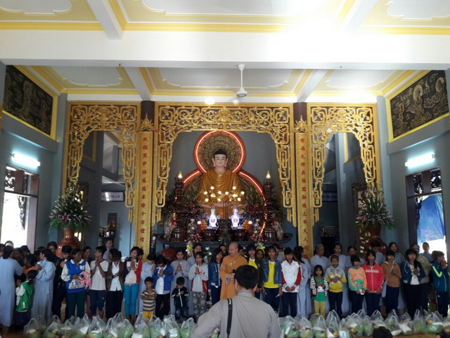 Lễ an vị tôn tượng Đức Bổn sư tại chùa Linh Sơn Pháp Ấn.