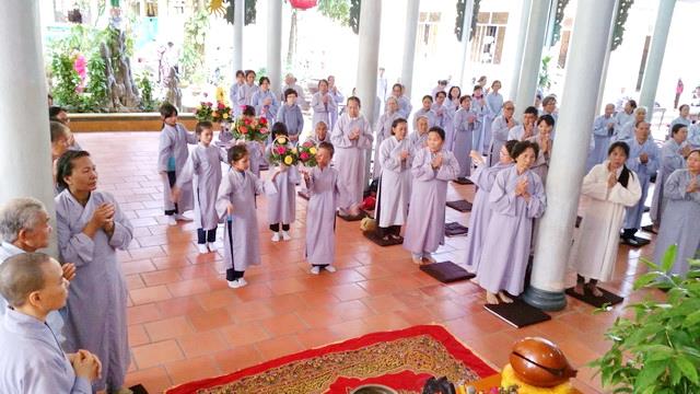 Chùa Lộc Thọ khai khóa tu Bát quan trai đầu năm