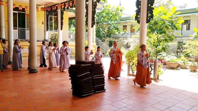 Chùa Lộc Thọ khai khóa tu Bát quan trai đầu năm