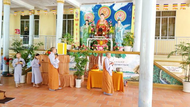 Chùa Lộc Thọ khai khóa tu Bát quan trai đầu năm