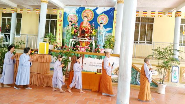 Chùa Lộc Thọ khai khóa tu Bát quan trai đầu năm