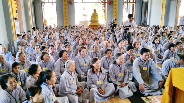 Lễ an vị tôn tượng Đức Bổn sư tại chùa Linh Sơn Pháp Ấn.